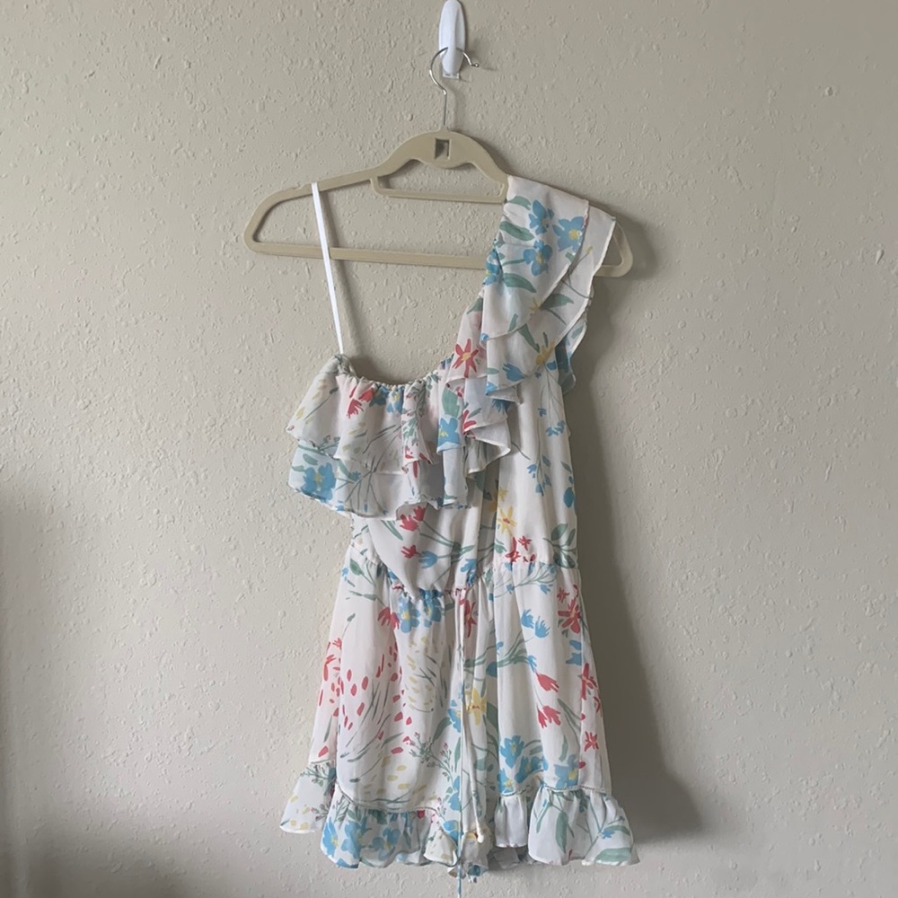 Tularosa white floral 1-shoulder romper (Sz S)